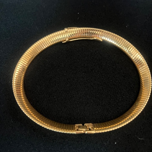 Vintage Monet Gold Tone and Black Enamel Omega Choker 16" - Picture 5 of 8